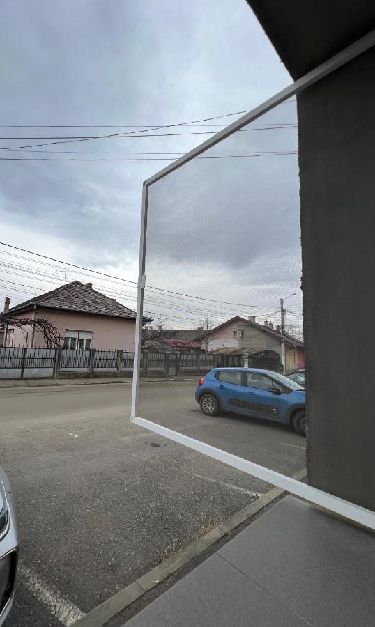 Salt Mine Retreat - Free Parking Apartment Turda Bagian luar foto