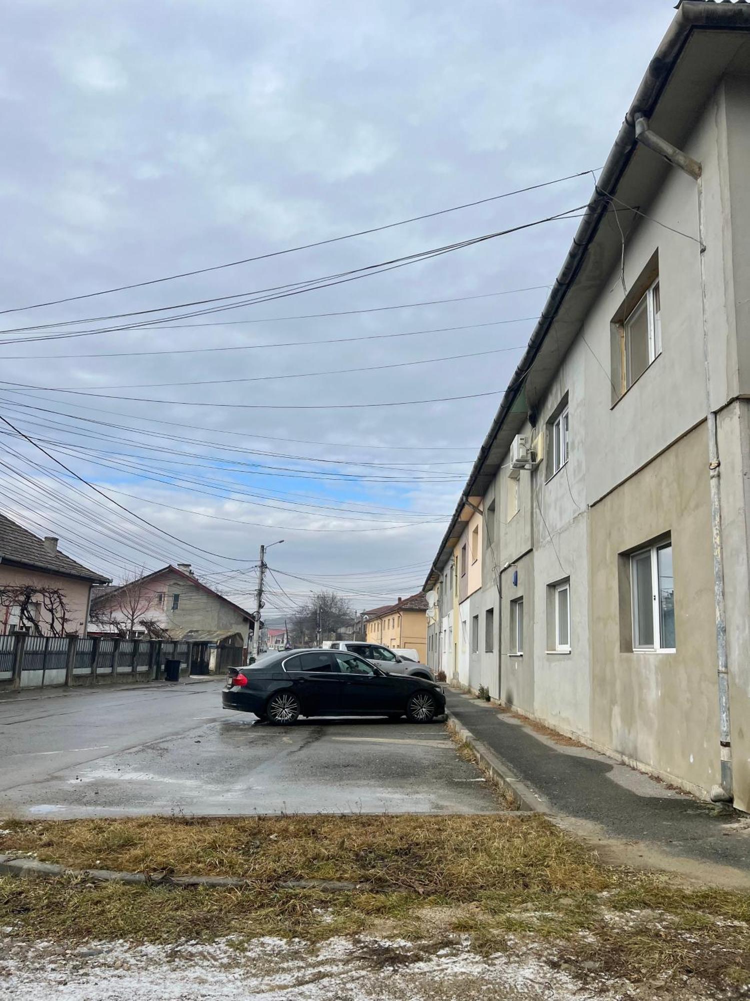 Salt Mine Retreat - Free Parking Apartment Turda Bagian luar foto